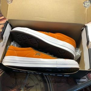 Converse tennis shoes